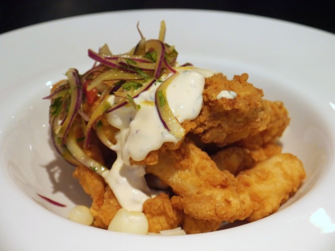 Chicharrón de pescado empanado