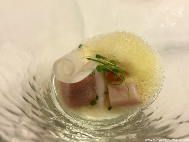 Ceviche de pez limon con mousse de aguacate espuma de cítricos (Somodó) 