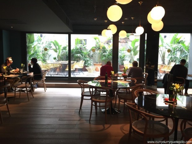 Salón de desayunos de Hotel Yurbban (Barcelona).