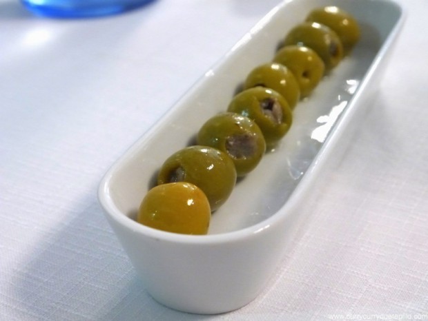 Aceitunas rellenas de anchoas de L'Escala (Vicus Restaurant)