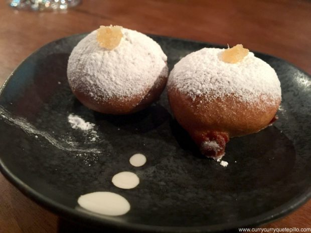 Ninyo yaki buñuelo de chocolate con jengibre. Dos Palillos.